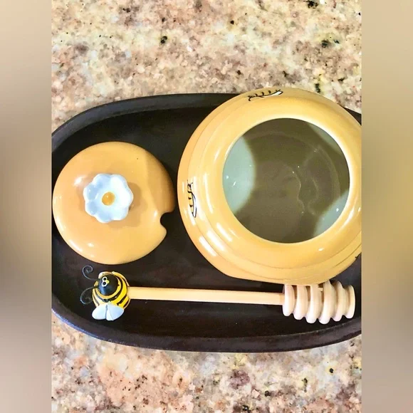Joie Mini Honey Pot & Dipper Bee - Picture 5 of 7